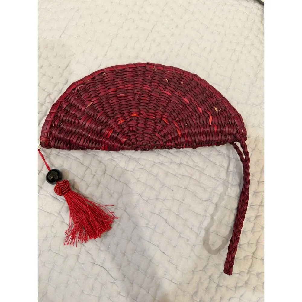 SO CUTE!!! 🥰 BORDEAUX RED WOVEN CLUTCH HALF MOON SHAPE